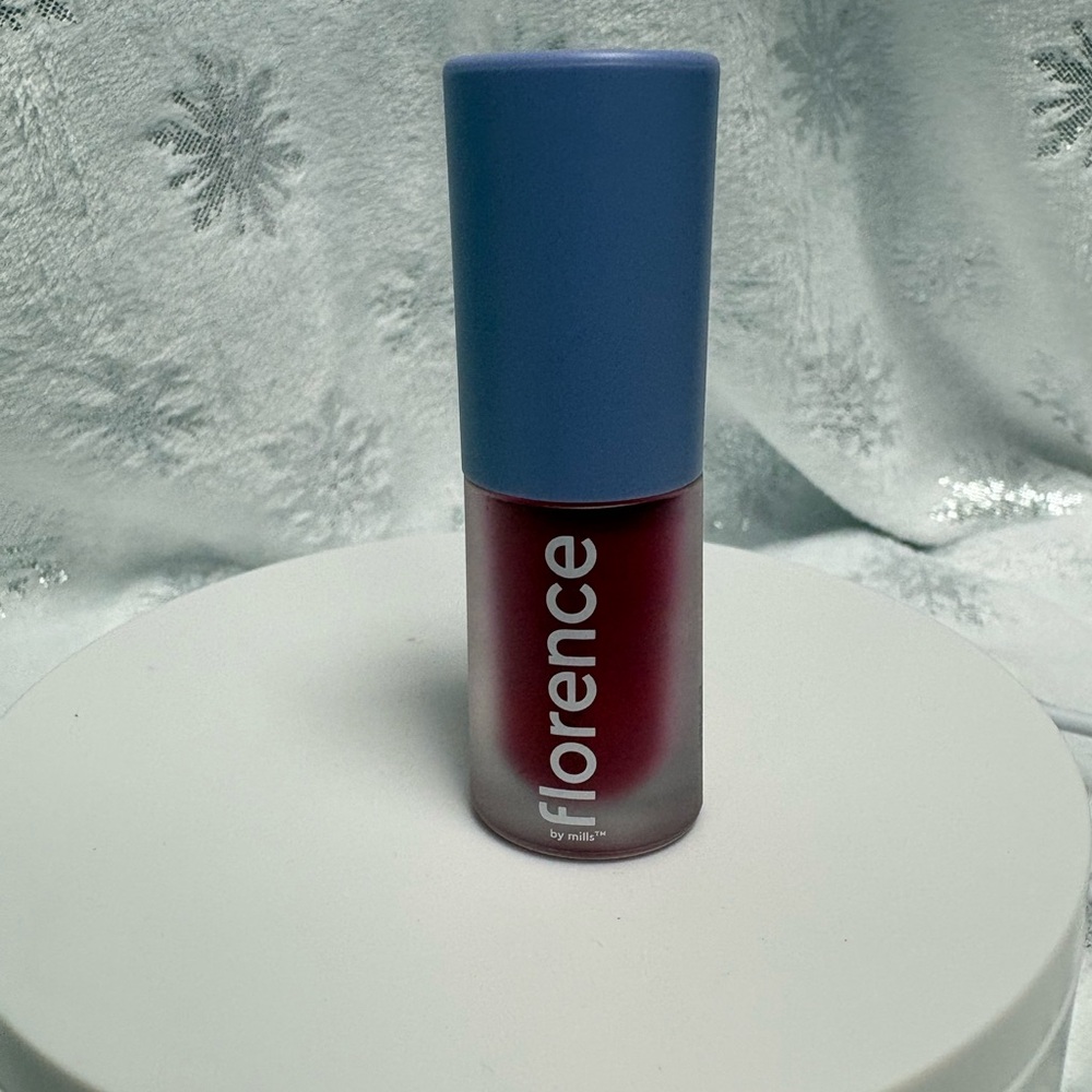 Florence by Mills Be A VIP Velvet liquid lipstick in We Stan